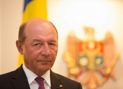 Бэсеску уже готовит документы для возвращения гражданства Молдовы