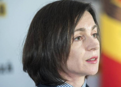 Вас больше и вы сильней, - Майя Санду обратилась к чиновникам