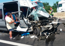 Микроавтобус из Молдовы попал в автокатастрофу в Австрии: пострадали восемь человек