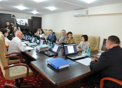 ВСМ потребовал отставки судьи Конституционного суда Корнелиу Гурина