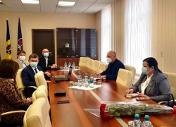 Гросу выпрашивает голоса у ДПМ