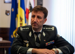 Чернэуцану: Для сохранения профессионалов зарплата полицейских должна достигать 35 000 леев