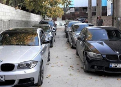 В Кишиневе и Хынчештах прошли задержания - арестованы "вдохновители" преступного автобизнеса