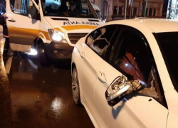 В столице женщина за рулем авто с румынскими номерами сбила двух девочек на пешеходном переходе, пострадавшие – без сознания