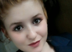 Под Комратом 17-летняя рыжая красавица исчезла ночью у родного дома