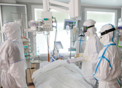 Скандал в Минфине - врачей заставляют вернуть государству "ковидные" выплаты