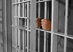 В Яловенах 18-летний убил 17-летнюю девочку и занялся сексом с трупом