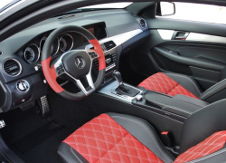 Диаспора вернулась на Радоницу, некоторые шиковали на дорогих авто в аренду