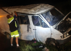 Погубила жадность: переполненный автобус  с жителями Молдовы опрокинулся в Чехии