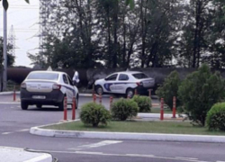 Потенциальная автоледи провалила экзамен, въехав в столб во время экзамена