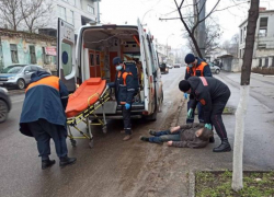 Карабинеры помогли мужчине, который потерял сознание прямо посреди улицы