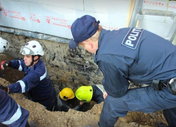 В Кишиневе спасателям пришлось откапывать мужчину, погребенного под обвалом