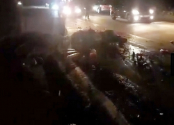 Автомобиль на полном ходу врезался в телегу на трассе Кишинев – Бельцы 