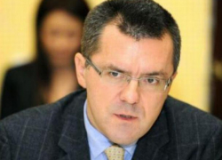 «Бюджет РМ пуст, всё было потрачено на то, чтобы ДПМ осталась у власти», заявил румынский политолог