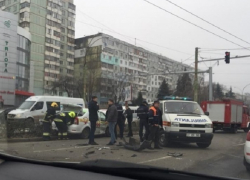 Два водителя получили серьезные травмы после страшного столкновения их машин в Кишиневе