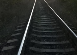 Парень погиб под колесами товарного поезда
