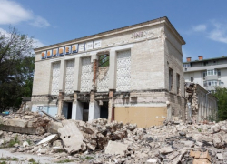 Разрешение на стройку у бывшего кинотеатра Gaudeamus приостановлено Минкультом