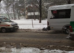 Девочка пострадала в столкновении маршрутного такси и иномарки в Кишиневе 