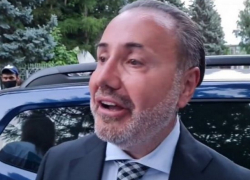 Ризю, высланного из Молдовы, охраняют даже в тюремной душевой: одиозному политику грозили изнасилованием