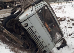 КамАЗ рухнул с моста вблизи Хынчешт