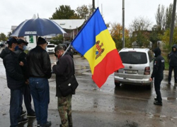 Радикальные ксенофобы снова намерены помешать голосованию в Варнице