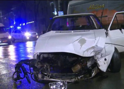 Серьезная авария в центре столицы: от удара из машины вылетел двигатель