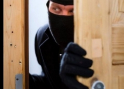 Молдаванин с любовницей полгода грабил по расписанию аптекаря в Брянске