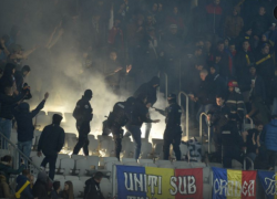 На матче Румыния-Испания произошел конфликт из-за баннера "Объединение с Бессарабией"