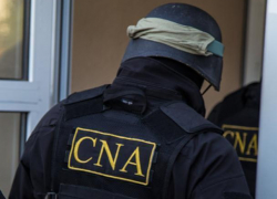После обысков у агентов по недвижимости задержаны 13 человек  
