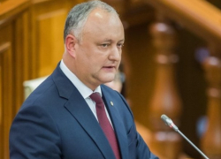 Додон хочет встретиться с Санду по вопросу о досрочных выборах в парламент