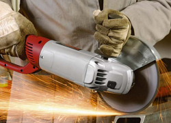 Неумелое обращение с болгаркой привело жителя Гагаузии к потере пальцев руки 