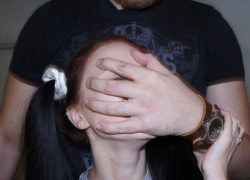 Фалештский педофил изнасиловал 9-летнюю падчерицу в отсутствие жены