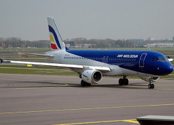 В столичном аэропорту экстренно сел самолет Кишинев-Москва