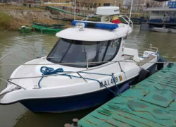 Рыбака-браконьера с запрещенной сетью схватили на реке Прут