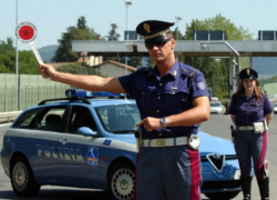 Пьяный, без прав и с фальшивой лицензией: водителя из Молдовы арестовали в Италии