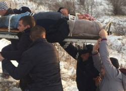 Упавшего с обрыва водителя на окраине Кишинева пришлось вытаскивать вручную на носилках