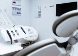 Как сделать бесплатные зубные протезы в Кишиневе?