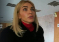 Конфликт гражданского активиста и адвоката в здании суда попал на видео