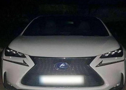 Угнанный Lexus пытался провезти через румынскую границу житель Молдовы