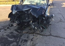 На Телецентре разбился Mercedes, водитель госпитализирован