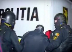 Киллер после глупого конфликта застрелил на балконе в Кишиневе молодого человека и ранил его друга 