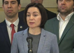 Майя Санду возомнила себя "молдавским Зеленским", имея в три раза меньше поддержки