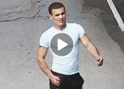 Свинский поступок: В столице мужчина украл деньги из контейнера для пожертвований в церкви