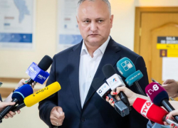 Додон призвал власти Молдовы принять меры против втягивания страны в конфликт на Украине