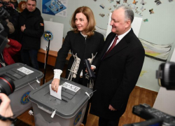 «Голосуйте, как велит совесть»: Игорь Додон проголосовал на парламентских выборах 