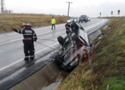 Молдавская семья с двумя детьми перевернулась в автомобиле на трассе