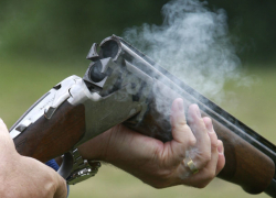 Мужчина стрелял из ружья по птицам и ранил племянника в Теленештском районе