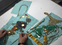 Уроженка Молдовы обокрала своих работодателей и попыталась контрабандой провезти добычу домой