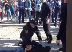 Грандиозную драку со стрельбой устроили пьяные одесситы на Дерибасовской 