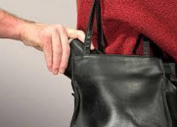 В столице задержали карманника, орудовавшего в троллейбусе № 25